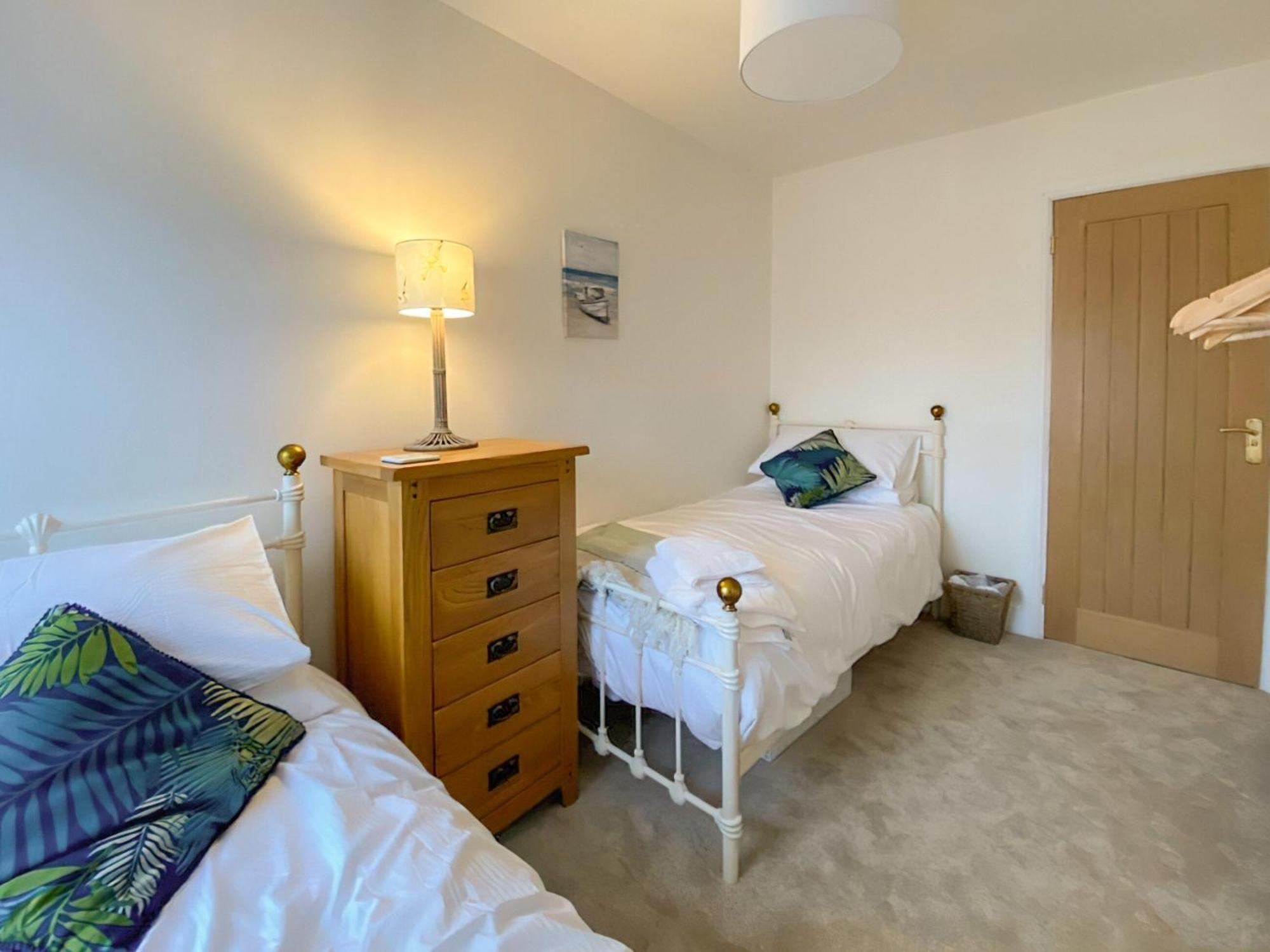 Bluebell House Villa Tenby Bagian luar foto
