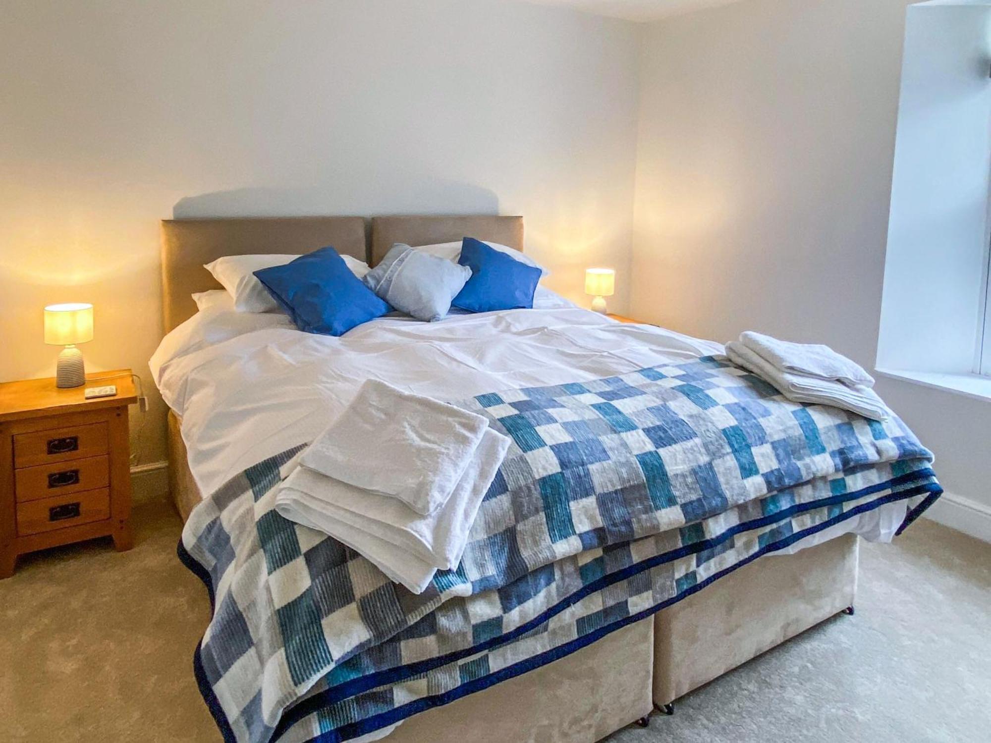 Bluebell House Villa Tenby Bagian luar foto