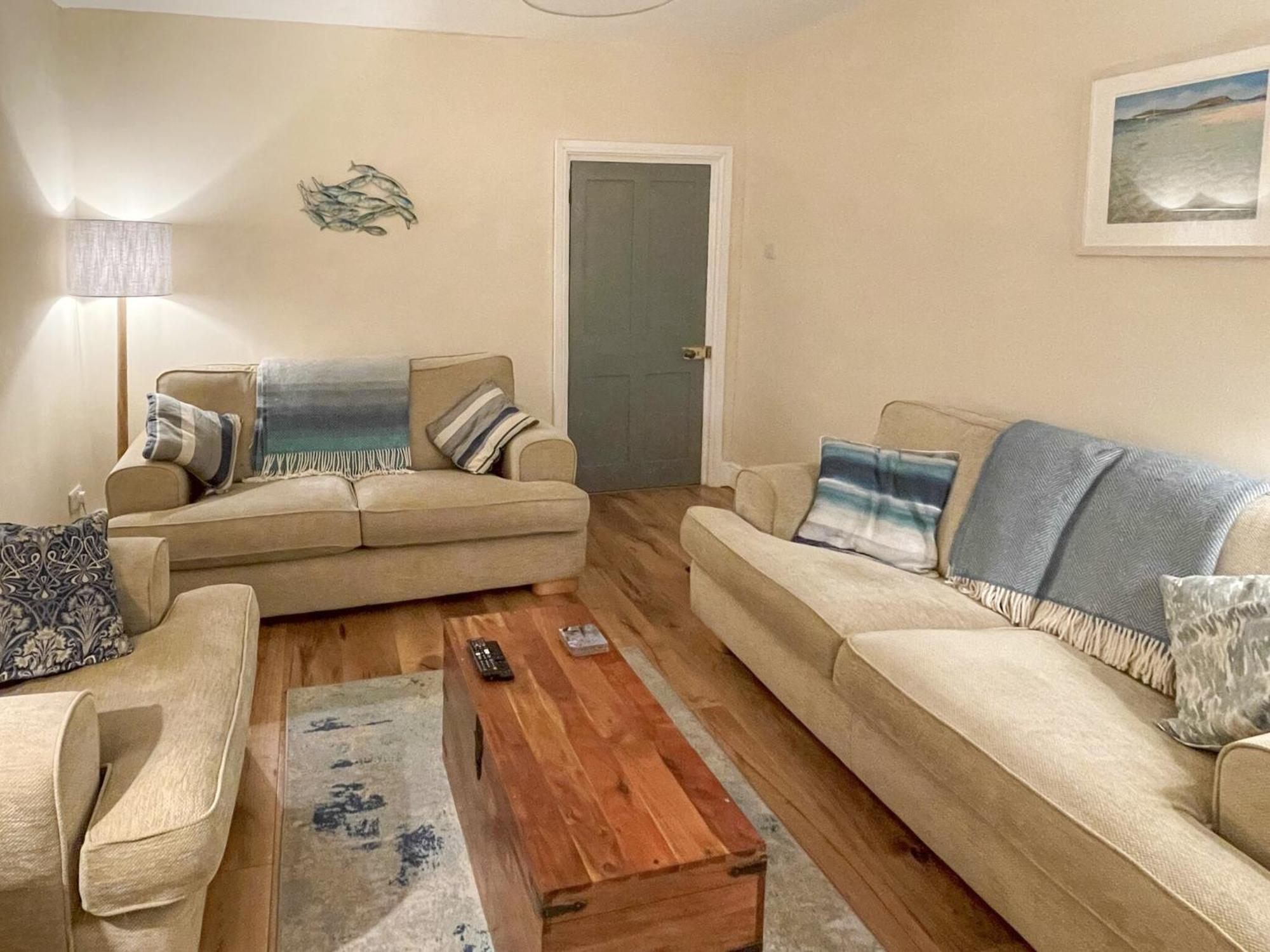 Bluebell House Villa Tenby Bagian luar foto